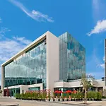 Radisson Red Hotel Dubai Silicon Oasis