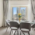 Stonetree - Furnished 1Br With Modern Design