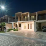 Nice 3 Bedrooms In Tilal Al Ghaf