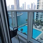 Beautiful 1 Bed Hotel Apartment