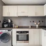 Iolanda Home