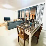 Bj\'S Luxury Burj And Creek View 2 Bedroom Apartment