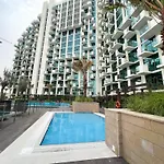 Bright 1Bdr Massive Terrace Overlooking Downtown