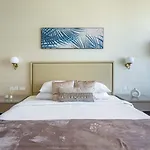 Guestready - Serene Retreat At The Palm Tower