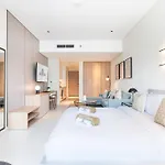 Upgraded Home With Prime Burj Khalifa Views