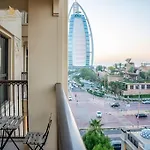 Stunning Burj View 1 Bhk