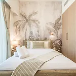 Charming 1Br Apartment In Azizi Gardens Nad Al Sheba By Deluxe Holiday Homes
