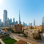 Stunning Two Bedroom Apartment With Private Balcony & Burj Khalifa By Luxury Space