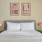 Blueground Jlt Lake View Fully Furnished Dxb-1499