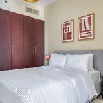 Blueground Jlt Lake View Fully Furnished Dxb-1499