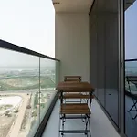 Lux Bnb Aykon Tower I Skyline Canal Views