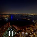 Lux Iconic Views At The Palm Tower Studio 2
