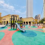 Sea View Apt In Jbr - 2 Bedroom In Front Of The Beach
