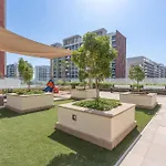 Modern 1-Bedroom Apartment At Azizi Riviera In Meydan