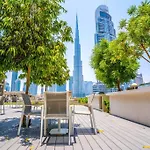 Astonishing 3Br Burj Khalifa And Fountain View With Pool And Gym
