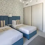 Frank Porter - Marina Vista Tower 2