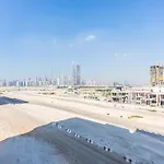 Relaxing Studio Retreat In Vibrant Meydan City