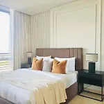 Silkhaus Sky Gardens Chic Studio Difc Living