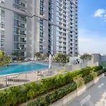 Stay By Latinem Luxury 1Br Holiday Home Cv B207 Near Burj Khalifa