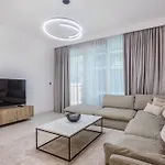 Luxury Seaview 1Br Apt With Private Beach Access