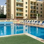 Serene 2Br Apartment In Al Dhafrah 4, The Greens - Allsopp & Allsopp