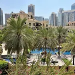 Luxury 1-Br Apartment Near Burj