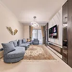 Bright And Cozy 2Br Apartment In Mirdif