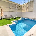 Stunning Private Pool 4 Bedroom House - Damac Hills 2 Dubai Land