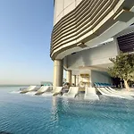 5 Star High Rise Luxury Apartment, Infinity Pool With Stunning Burj View - Brand New Apartment