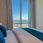 Luxury Meets Serenity 2Br Apt In Noura Tower