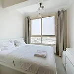 Marina 1 Bedroom Gem