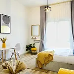 Modern Studio In Discovery Gardens, Close To Metro