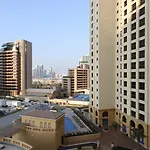 Livbnb-A Jbr Escape Spacious 3 Bedroom With Pool Table