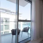 Modern 1Br With Waterfront View