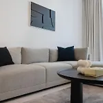 Modern 1Br With Waterfront View