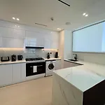 2Br Royal Suite W Private Pool In Jvc