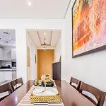Sophisticated 1Br Apartment In Oxford Residence