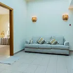 Stunning 4Br Jumeira Park Villa With Pool And Jacuzzi