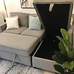 Cozy One Bedroom Close To Beach And Metro Station