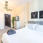 1Br Modern, Stylish Mins To Beach Dubai Marina