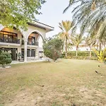 Near Beach 5Br And Assistant Room Villa With Private Pool And Balcony, Jumeirah Zabeel Saray Villa, Palm Jumeirah By Deluxe Holiday Homes