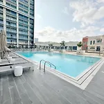 Luxury 2 Bedroom Unit, Prime Location