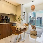Burj Khalifa View Boho Suite - Downtown Dubai