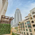 Astonishing Apartment Just A 2 Minutes Walk To Dubai Mall