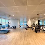 #96At Luxurious Studio Apartment With Stunning Views