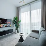 Peaceful Skyline 1Br Jvc - Near Mall And Free Baby Gear