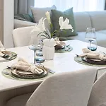 High-End 1Br-Panoramic Views, Pool With Burj Khalifa View, Padel & Rooftop Bbq Experience
