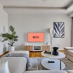 Guestready - Chic High-Rise With Canal Views
