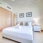 Shoreline 14, Al Hallawi Palm Jumeirah - Mint Stay