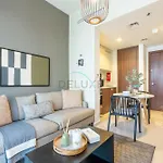 Dubai Canal And City Views 1Br With Balcony Near Park, Reva Residences, Business Bay By Deluxe Holiday Homes